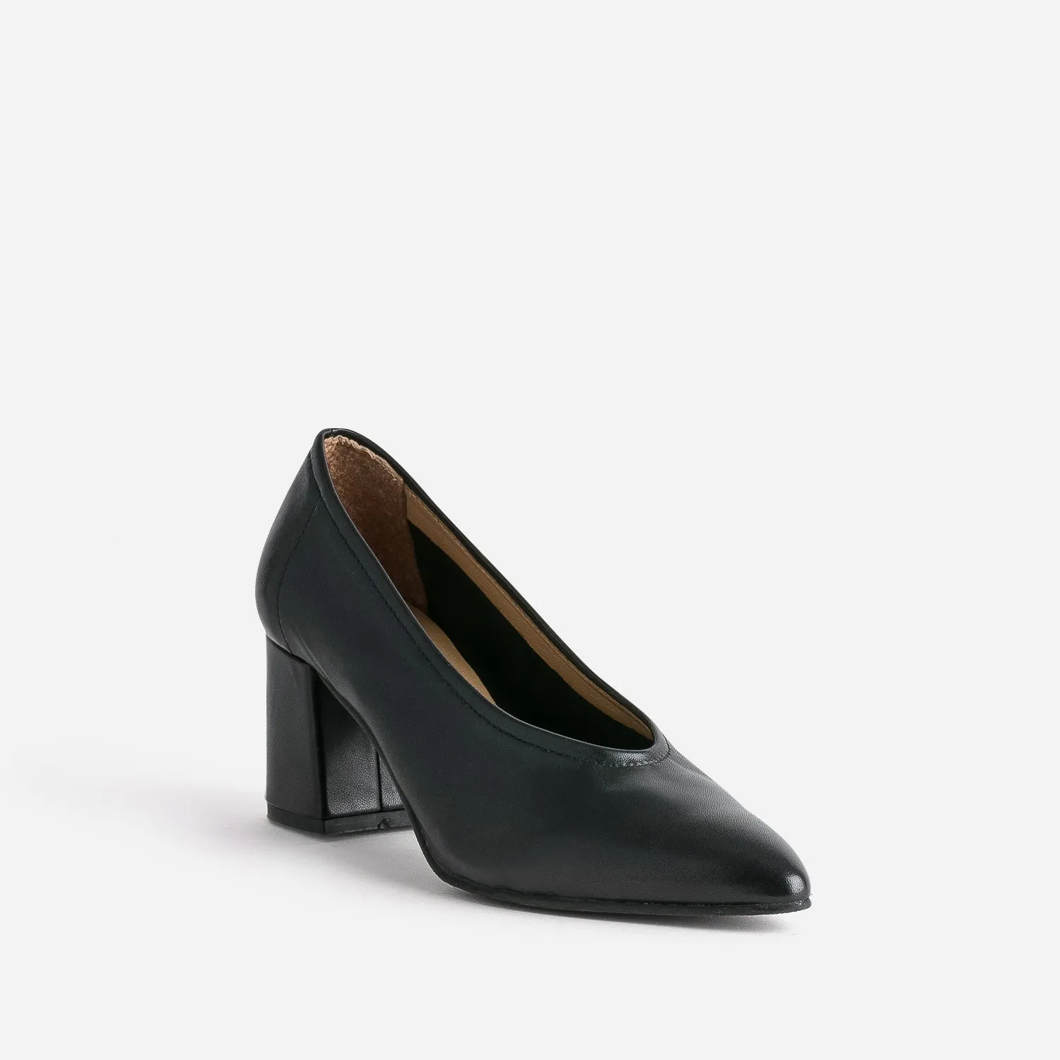Escarpin noir en cuir à décolleté couvrant - Escarpins Femme | ERAM