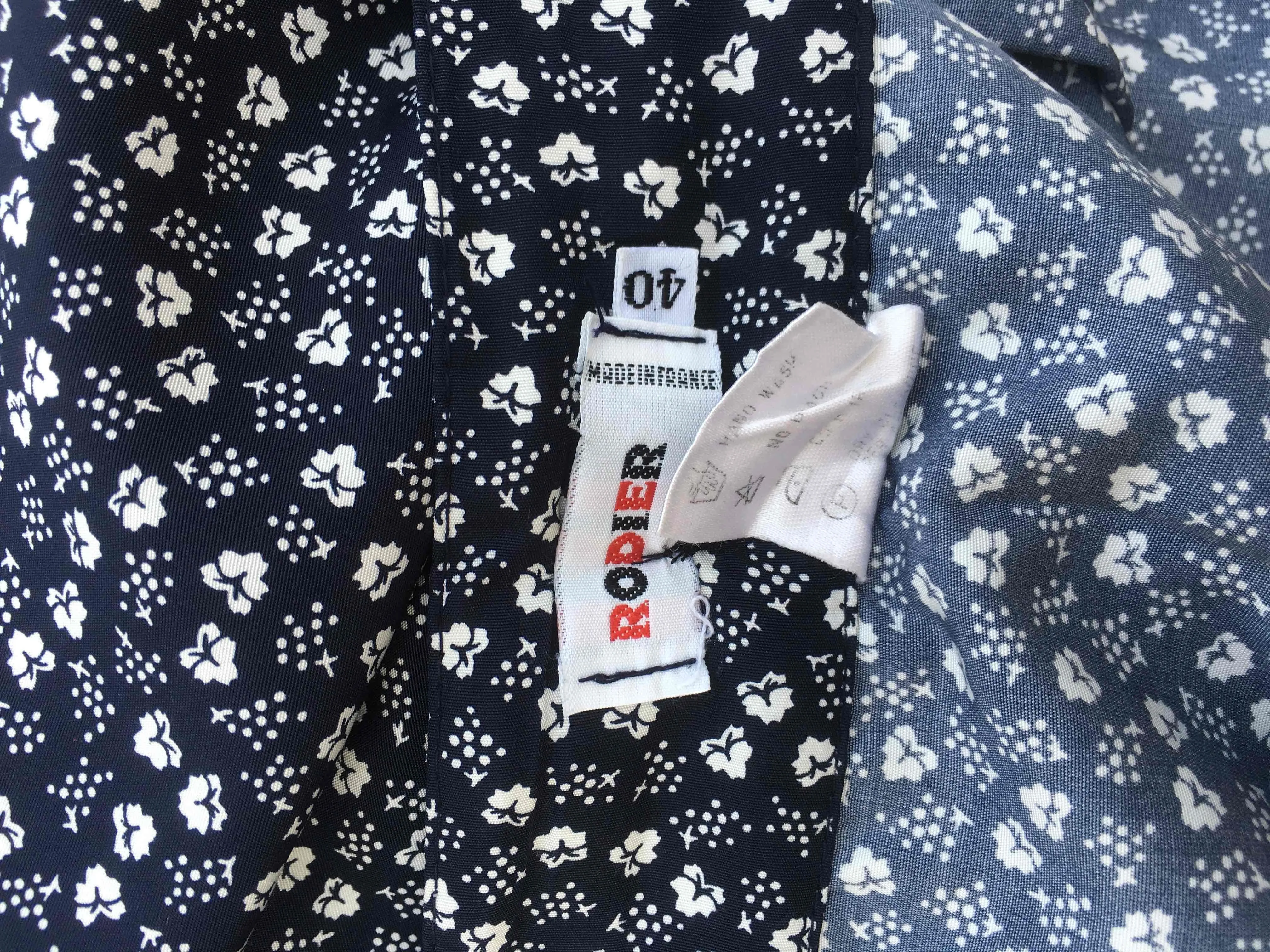 Jupe boutonnée à fleurs